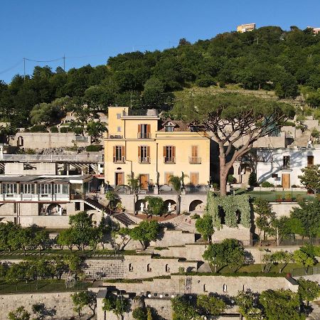 Villa Di Natale Пагани Экстерьер фото