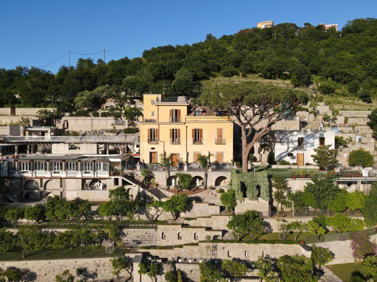 Villa Di Natale Пагани Экстерьер фото